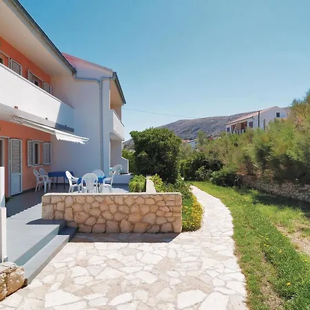 Appartement Gorgeous Apartment In Pag With House Sea View