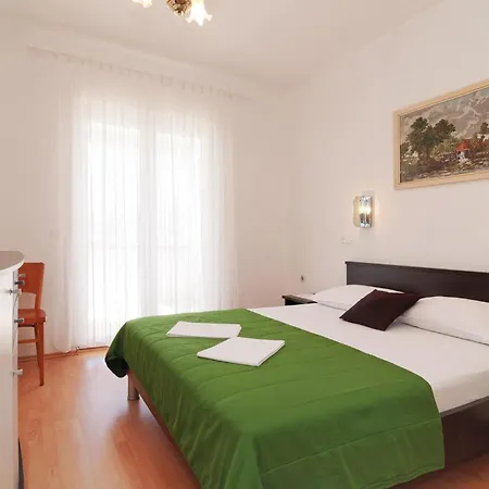Beautiful Apartment In Pag With Kitchen Apartment *